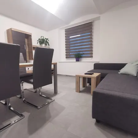 Una Apartment *