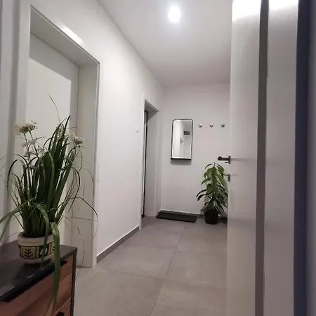 Una Apartment